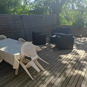 Rez De Ch Avec Terrasse Et Parking 2 Ch à Appartement Lurs